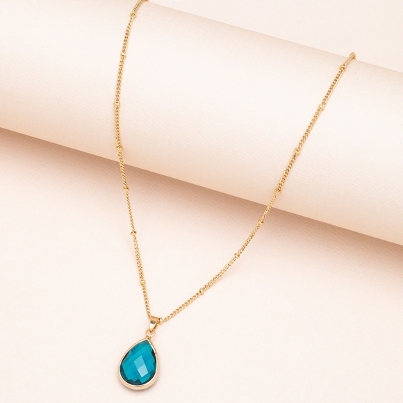 ๐ Goldtone Teardrop Faceted Birthstone Pendant Necklace - Picture 11 of 12